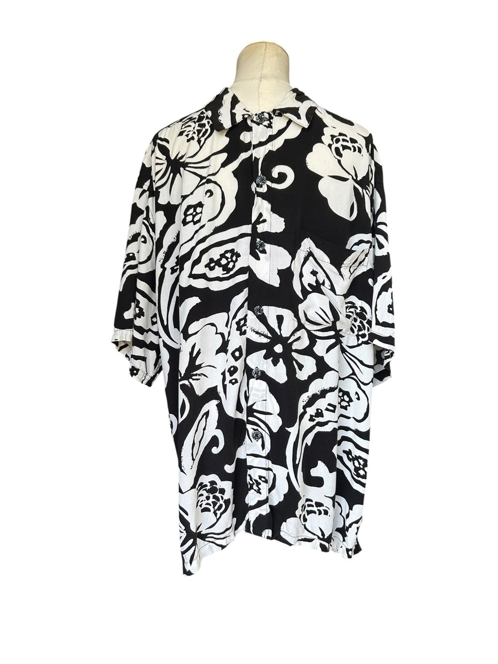 Vintage JAMS WORLD Black White Rayon Made in Hawaii ALOHA Shirt  Size Large